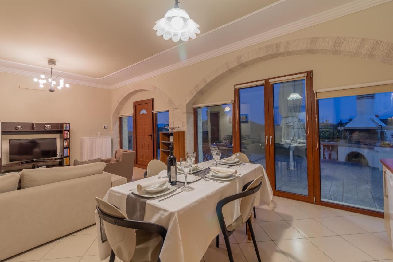Spartakos Luxury 7 *
