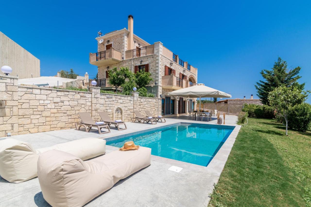 Spartakos Luxury 7 * Koukounaria