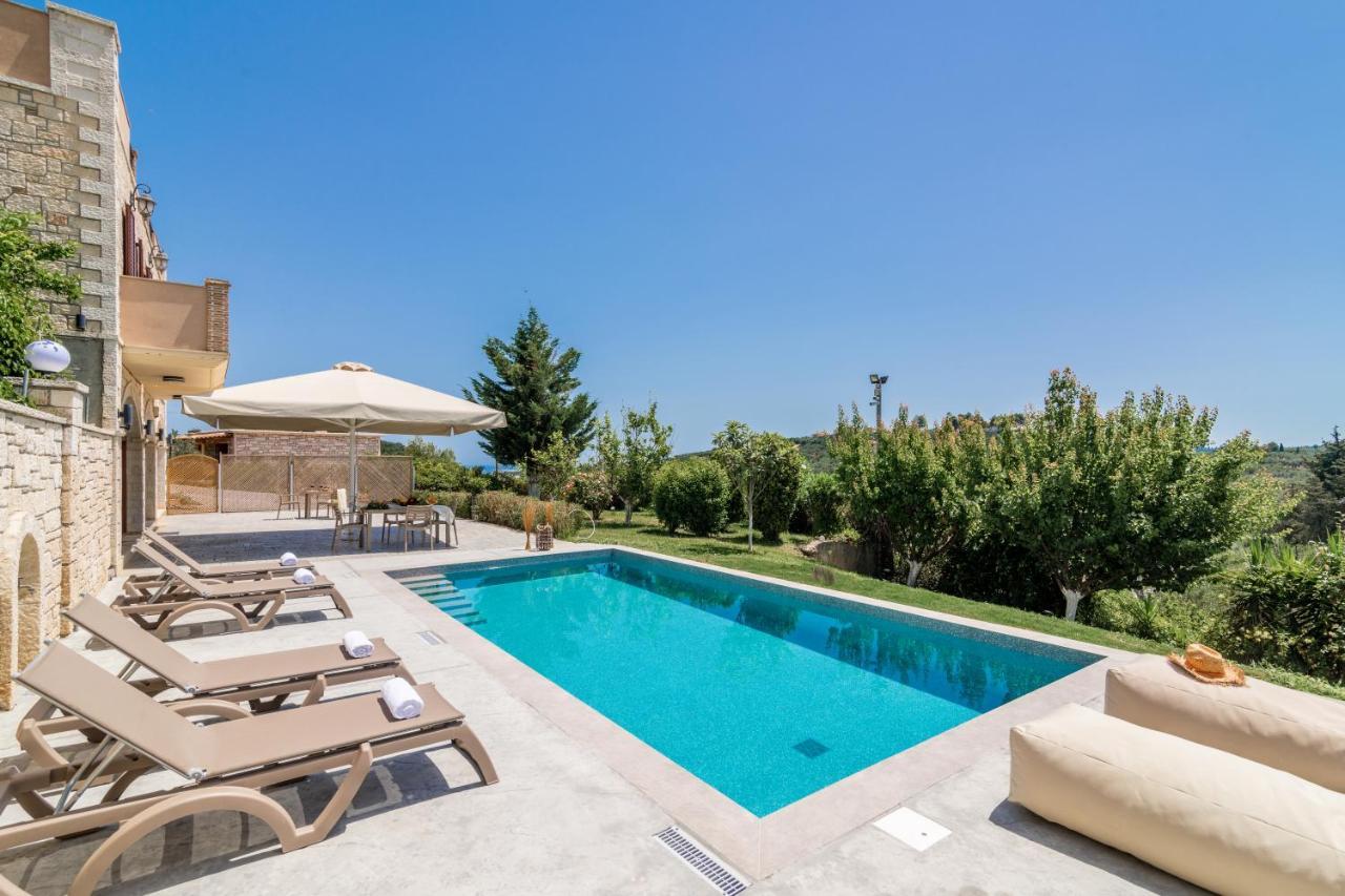 Spartakos Luxury 7 Villa *